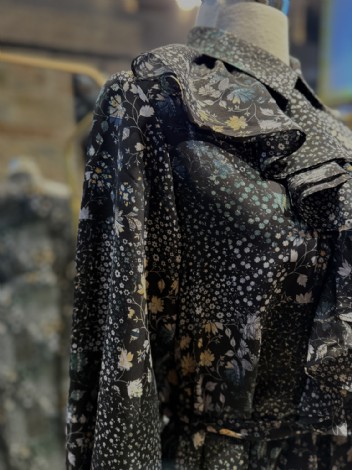 Fırfır detay elbise